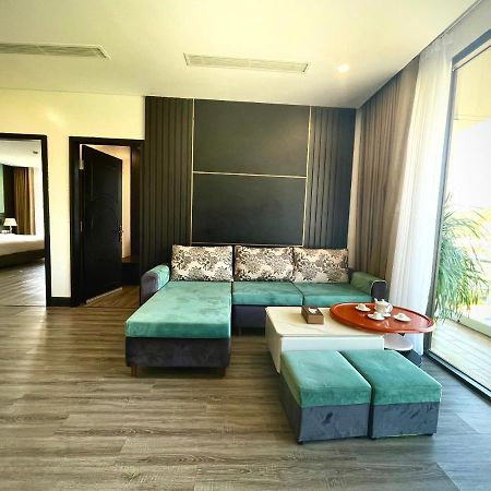 Diamond Hotel Van Don Cam Pha Bagian luar foto