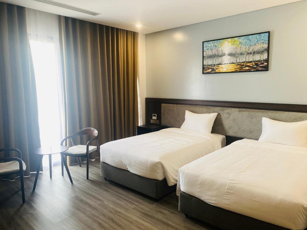 Diamond Hotel Van Don Cam Pha Bagian luar foto